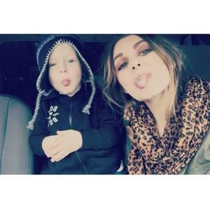 Meet your Posher, Crystal